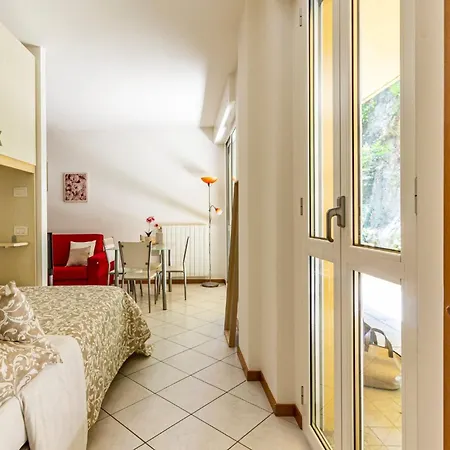 Casa Sofia- Giardino E Garage Privato דירה