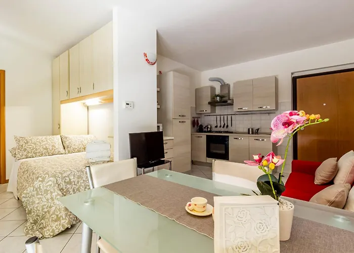 公寓 Casa Sofia- Giardino E Garage Privato