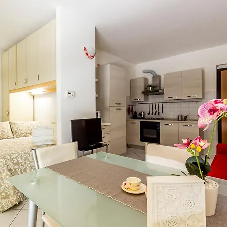 Apartamento Casa Sofia- Giardino E Garage Privato