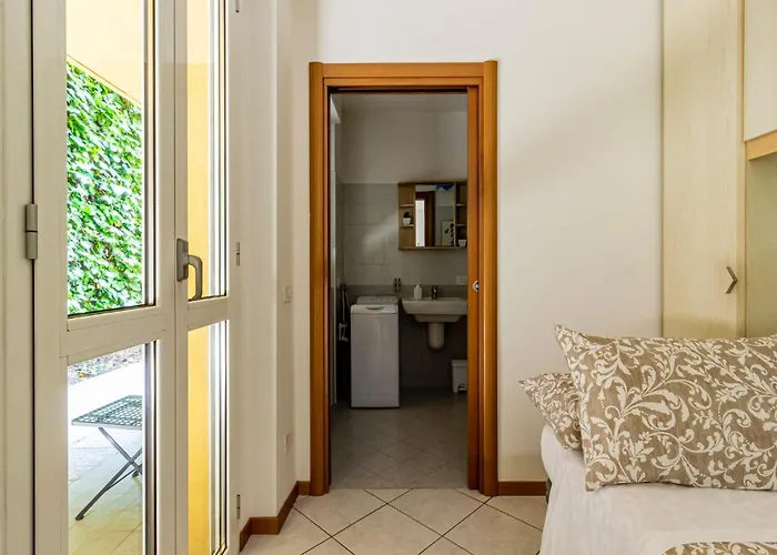 Апартаменты Casa Sofia- Giardino E Garage Privato Комо